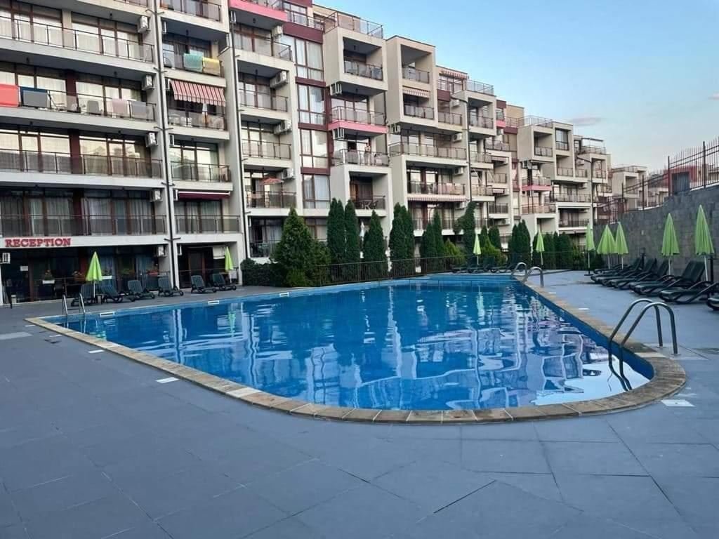 Geräumige 3-Zimmer Wohnung in Sveti Vlas - Helios